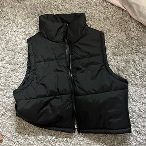 NEVER WORN BRAND NEW SHEIN CROPPED VEST.